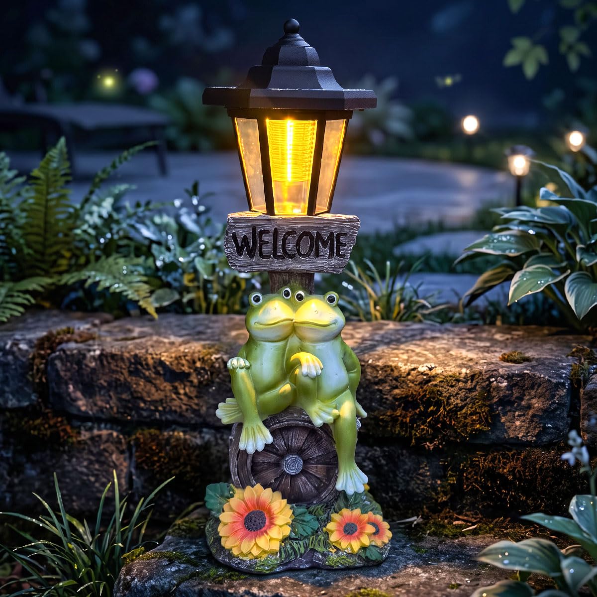 LinkMejor Solar Frog Garden Statue, Outside Frog Statue Gift - Outdoor Solar Garden Figurines Decorative Art Housewarming Gift Suitable for Balcony, Courtyard, and Lawn Decor