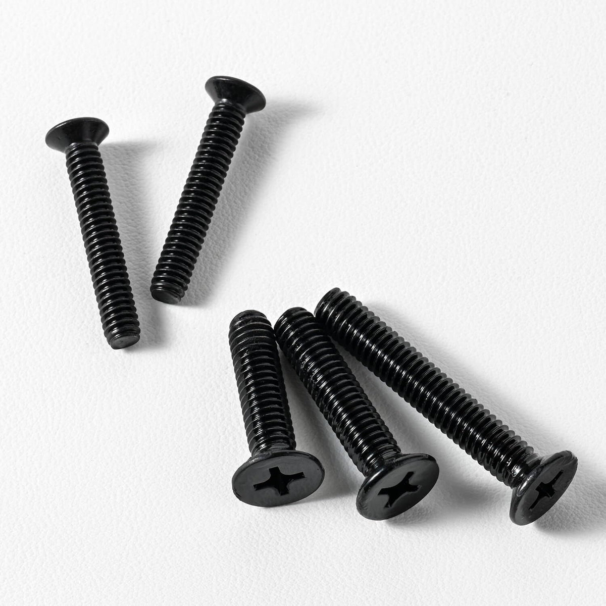 #10-24 x 3/4'' (50Pack) Flat Head Machine Screw, Phillips Drive, Black Oxide 304 Stainless Steel 18-8, Bright Finish, Fully Machine Thread