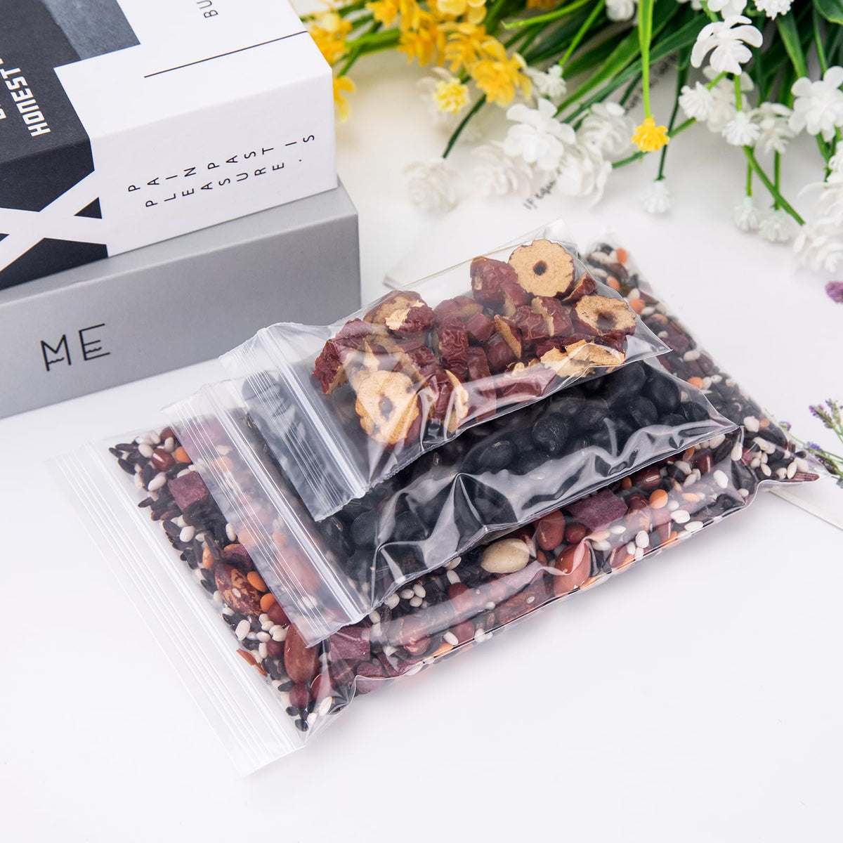 LinkMejor 300 Pack Small Clear Plastic Zip Bags, 3 Assorted Sizes
