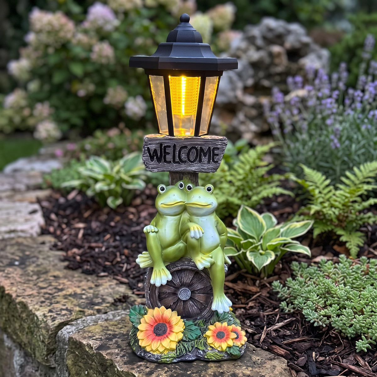 LinkMejor Solar Frog Garden Statue, Outside Frog Statue Gift - Outdoor Solar Garden Figurines Decorative Art Housewarming Gift Suitable for Balcony, Courtyard, and Lawn Decor